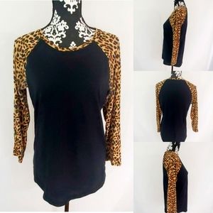 PINK Victoria's Secret Leopard Print 3/4 Sleeve Length Shirt